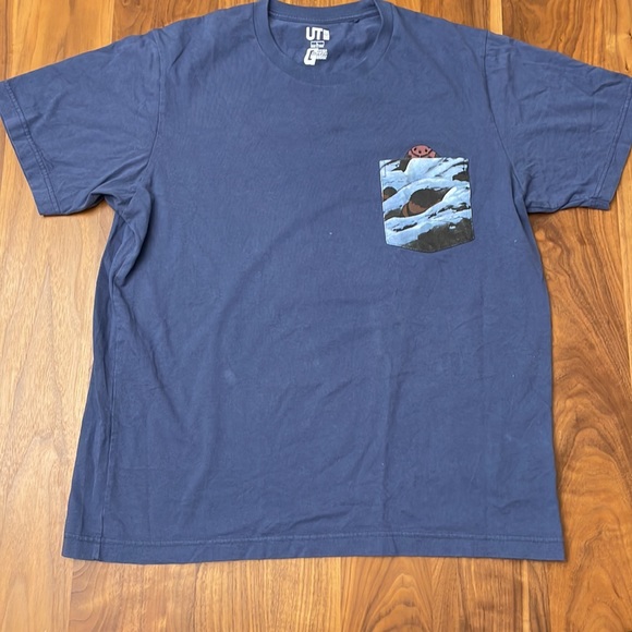 Uniqlo Gundam T-shirt Size L - Picture 2 of 5